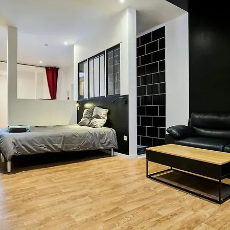 Baignoire Blaneo & Sauna 10 Minutes De La Gare Herberg