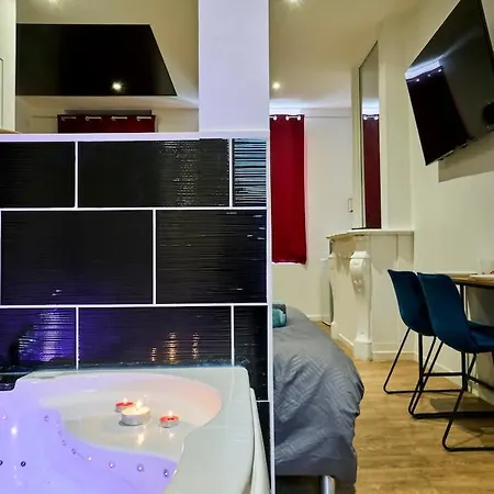 Baignoire Blaneo & Sauna 10 Minutes De La Gare *