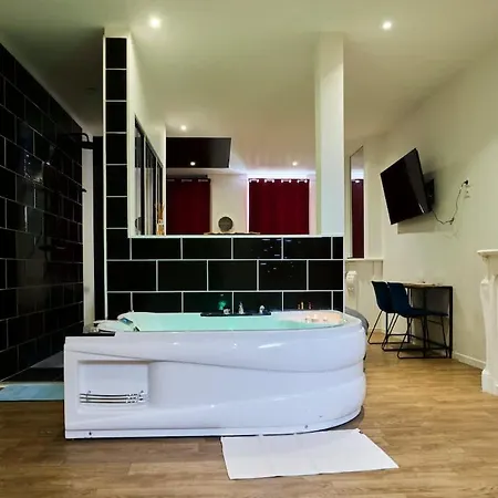 Baignoire Blaneo & Sauna 10 Minutes De La Gare *