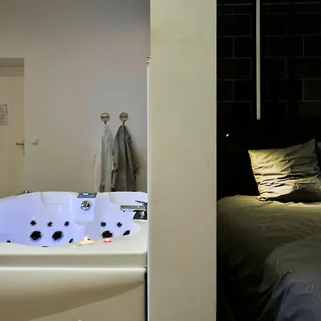 Herberg Baignoire Blaneo & Sauna 10 Minutes De La Gare