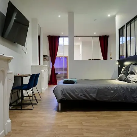 Baignoire Blaneo & Sauna 10 Minutes De La Gare Tourcoing