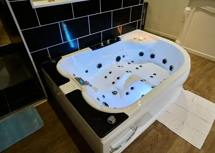 Baignoire Blaneo & Sauna 10 Minutes De La Gare Tourcoing