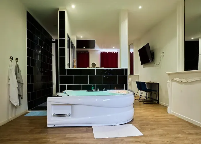 Baignoire Blaneo & Sauna 10 Minutes De La Gare Han/Misafirhane *