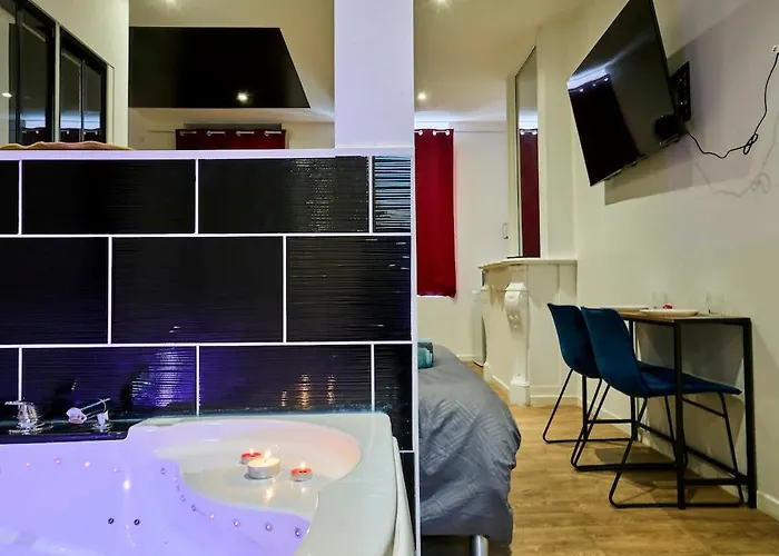 Baignoire Blaneo & Sauna 10 Minutes De La Gare *