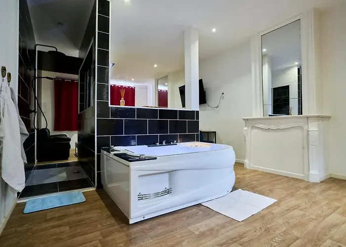 Herberg Baignoire Blaneo & Sauna 10 Minutes De La Gare Tourcoing