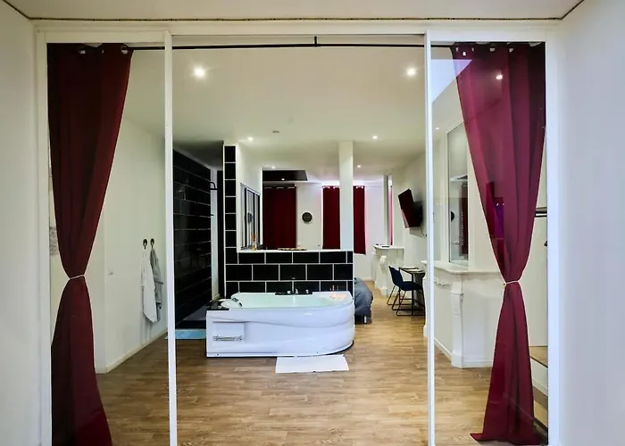 Herberg Baignoire Blaneo & Sauna 10 Minutes De La Gare Tourcoing